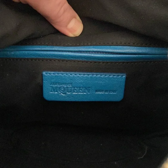 Alexander McQueen Petroleum Blue Suede De Manta Clutch - Picture 7 of 10